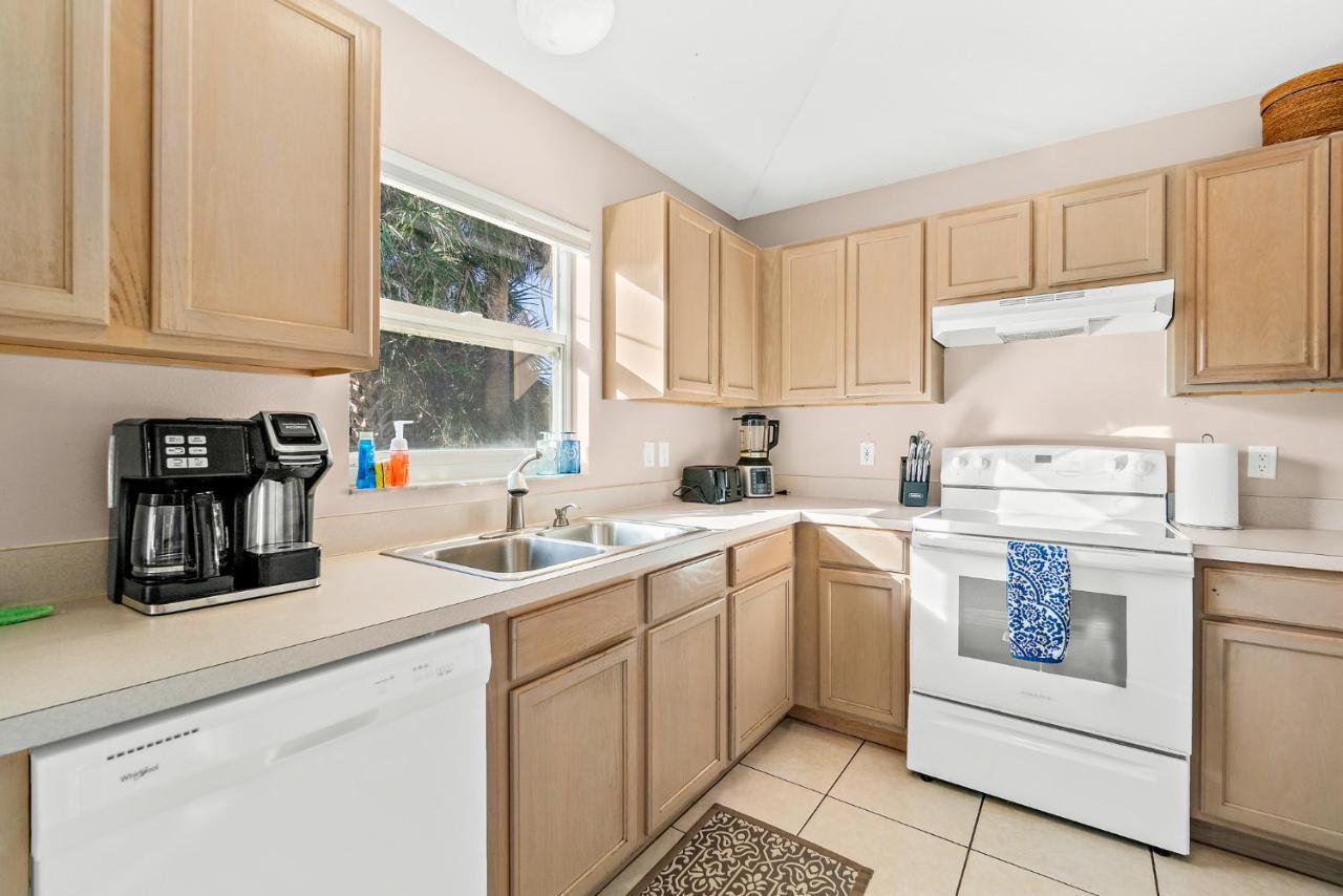 Sunset Serenity - 3Br Beach Townhome With Outdoor Patio - New Hot Tub, Steps To Ocean Fun! Melbourne Extérieur photo